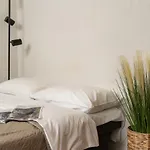 Air Apartment 219